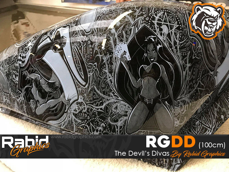The Devil's Divas (100cm)